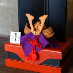 木彫りの兜ご購入のお客様より感謝の言葉をいただきました。